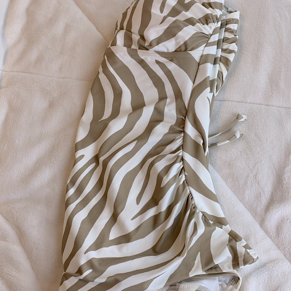 NWT Michael Kors Women Beige White Zebra Print Ring Swimsuit Bikini 2 Piece Set - Picture 9 of 13